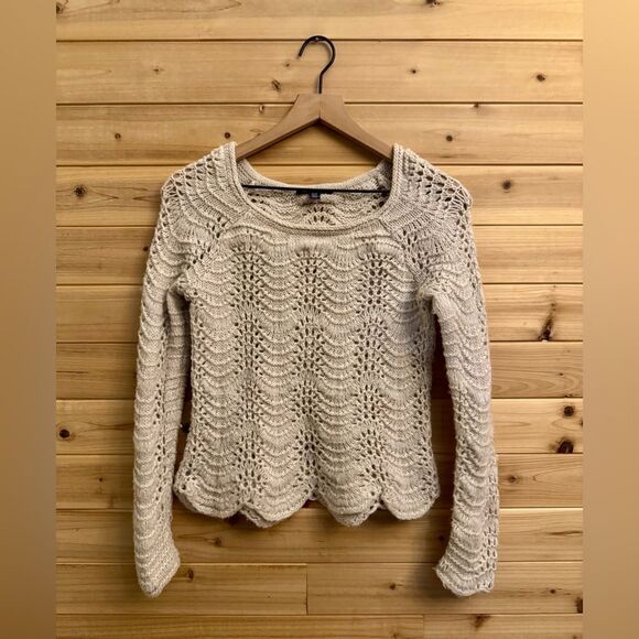 American Eagle Size XSmall Scalloped Wool Blend Knit Sweater - Picture 1 of 11
